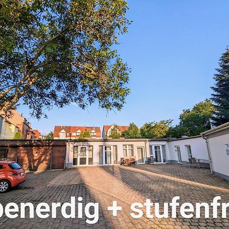 Fewo Urban Gotha - Apartment Orangerie - Am Schlosspark- Parken An Der Der Tuer- Barrierefrei, 900 Meter Zum Bahnhof - Wallbox Ngoại thất bức ảnh