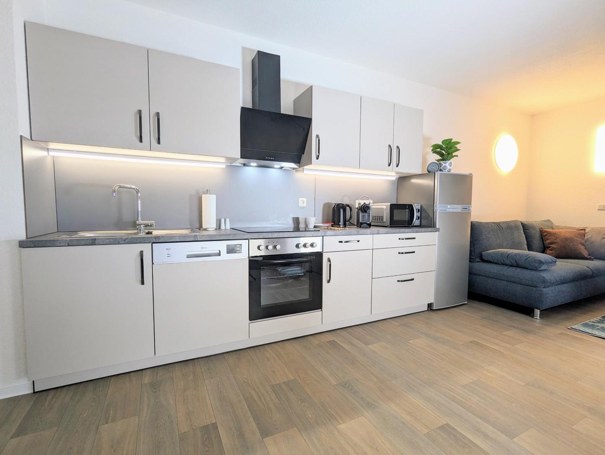 Fewo Urban Gotha - Apartment Orangerie - Am Schlosspark- Parken An Der Der Tuer- Barrierefrei, 900 Meter Zum Bahnhof - Wallbox Ngoại thất bức ảnh